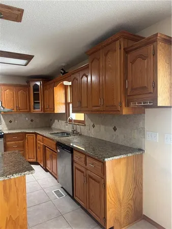$339,900 | 813 Dogwood, Excelsior Springs, MO 64024