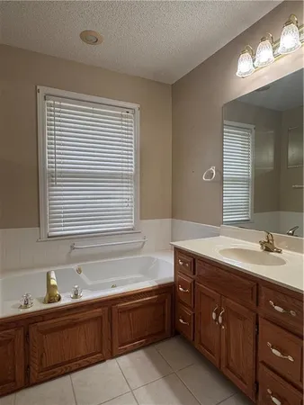 $339,900 | 813 Dogwood, Excelsior Springs, MO 64024