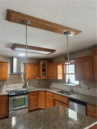 $339,900 | 813 Dogwood, Excelsior Springs, MO 64024