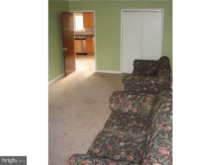 496 West Bristol Road Southampton, PA 18966 - Photo 14 of 25 Family Room