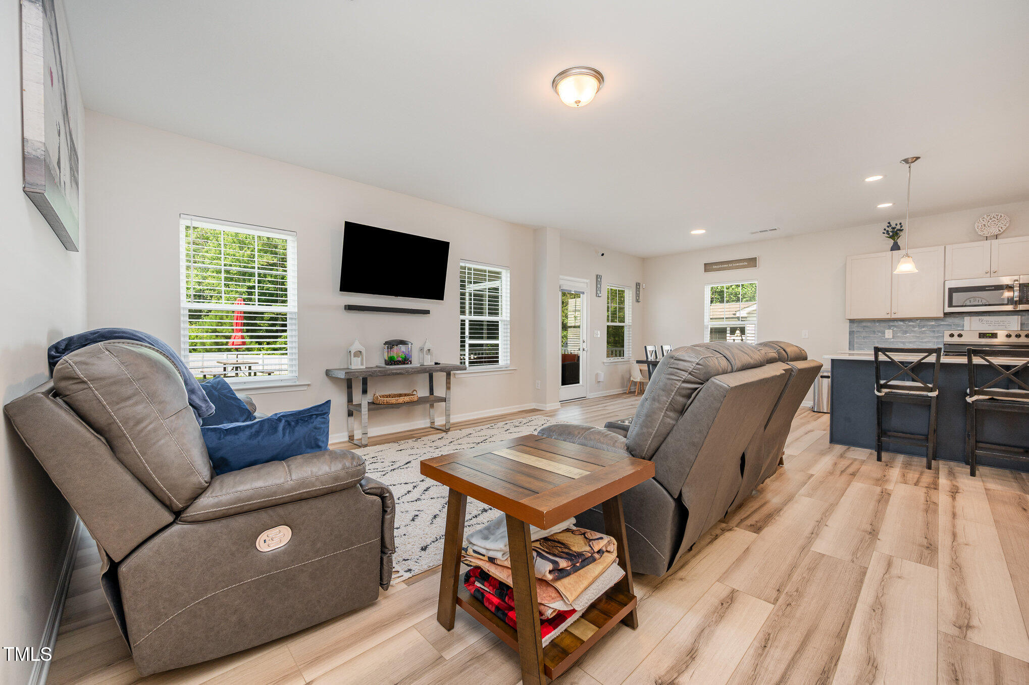 3922 Cross Timber Lane Raleigh, NC 27603 - Photo 5 of 26 006_file_499