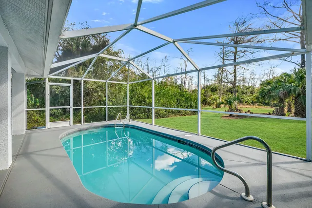 $499,000 | 220 37th Avenue Northeast, Naples, FL 34120