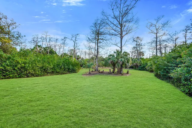 $499,000 | 220 37th Avenue Northeast, Naples, FL 34120