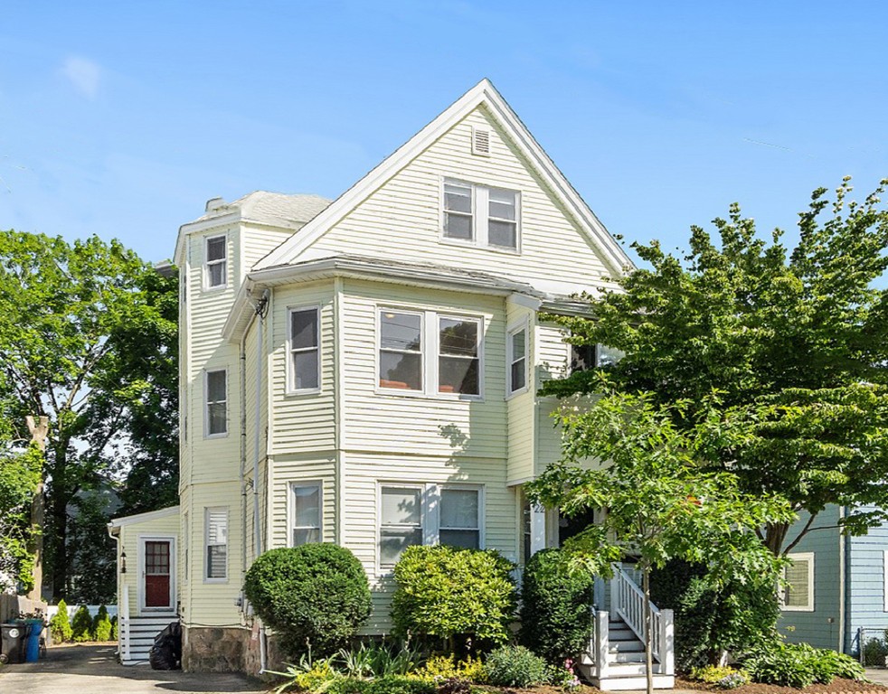 22 Davis Road, Unit 2 Belmont, MA 02478 - Photo 1 of 20 Gallery Image 1