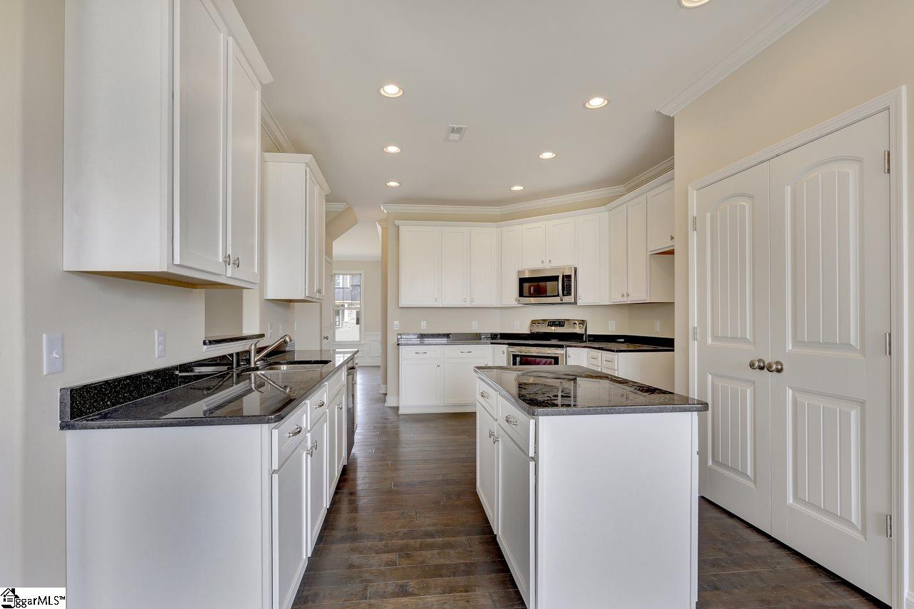 119 Longfellow Way Simpsonville, SC 29681 - Photo 11 of 36 Gallery Image 11