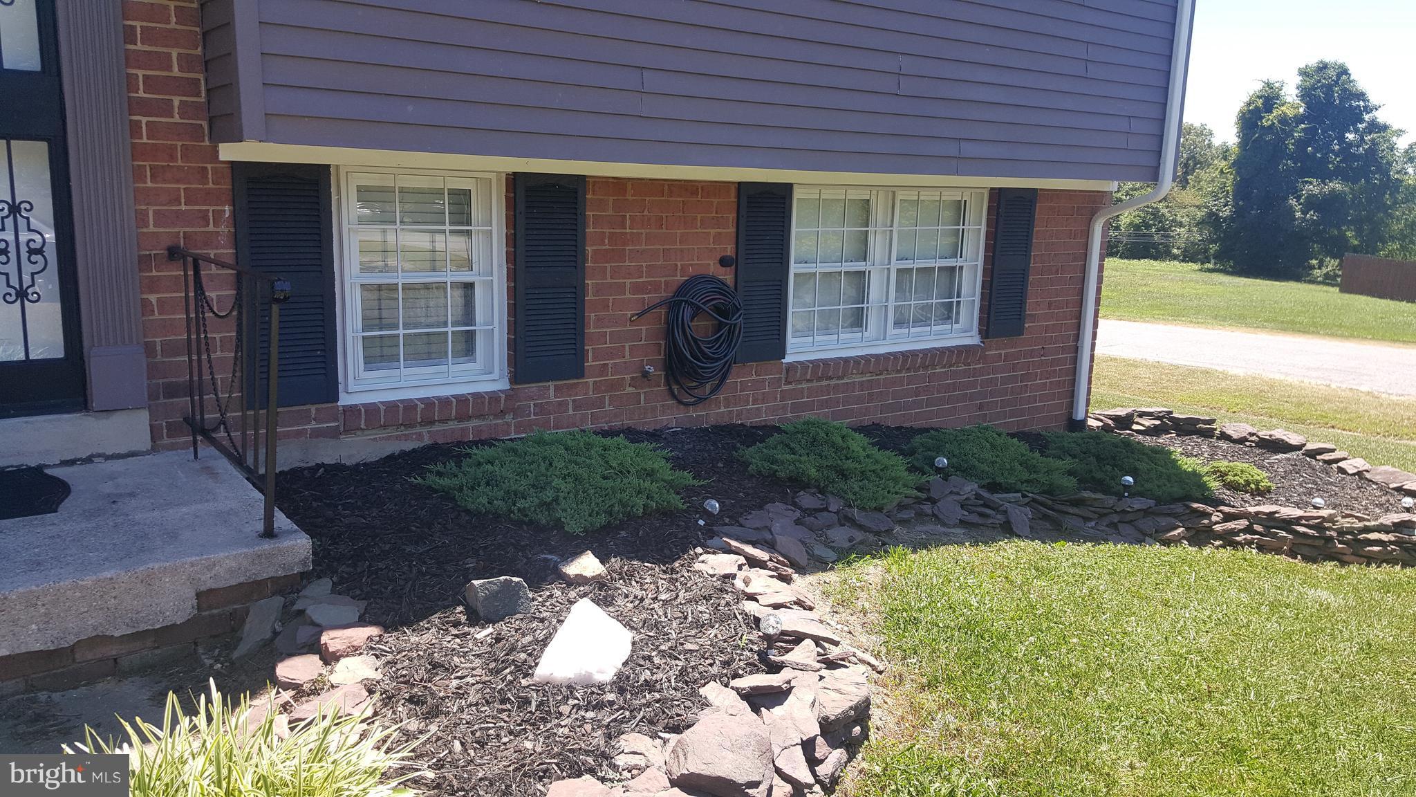13106 Gerry Road Clinton, MD 20735 - Photo 2 of 30 Exterior Landscaping