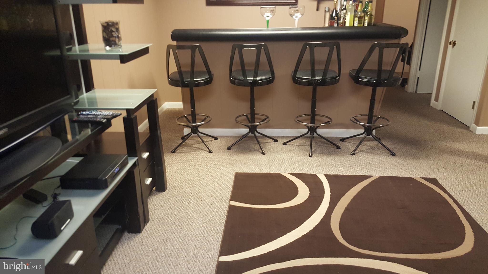 13106 Gerry Road Clinton, MD 20735 - Photo 20 of 30 Bar