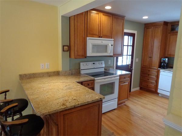 52 Beverly Road Natick, MA 01760 - Photo 3 of 13