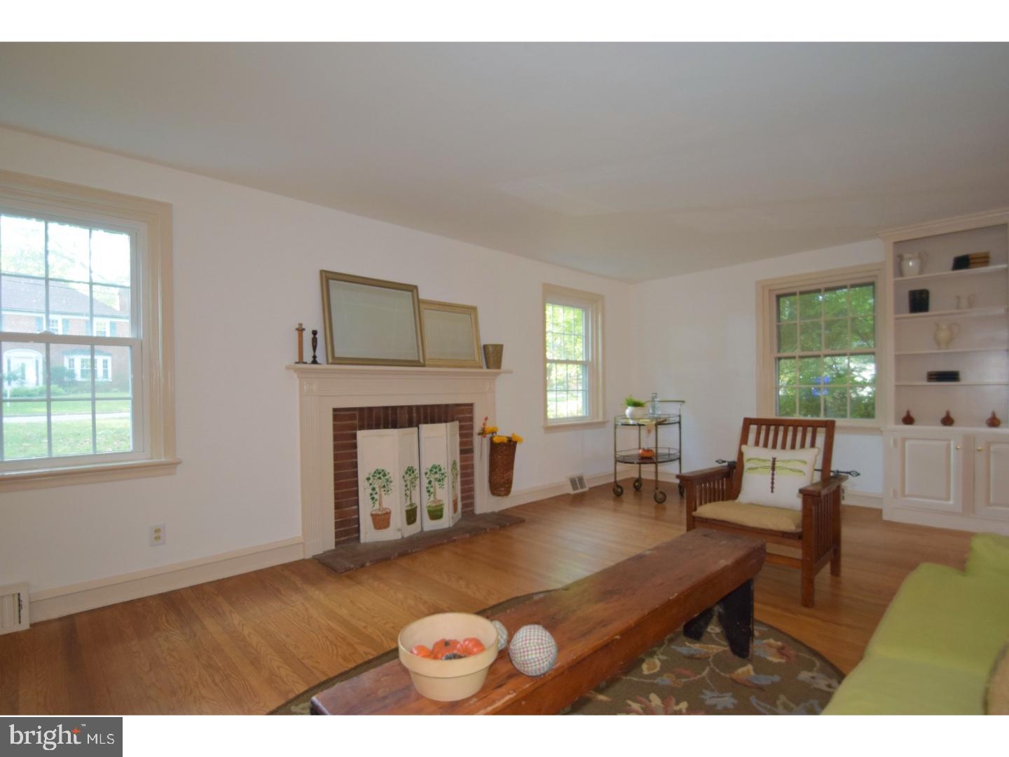 534 Custis Road Cheltenham, PA 19038 - Photo 4 of 25 Gallery Image 4