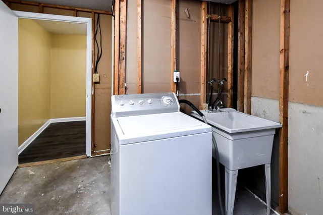 $2,600 | 7002 Cipriano Woods Court, Lanham, MD 20706