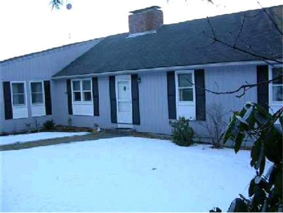 237 Old Street Road Peterborough, NH 03458 - Photo 1 of 9