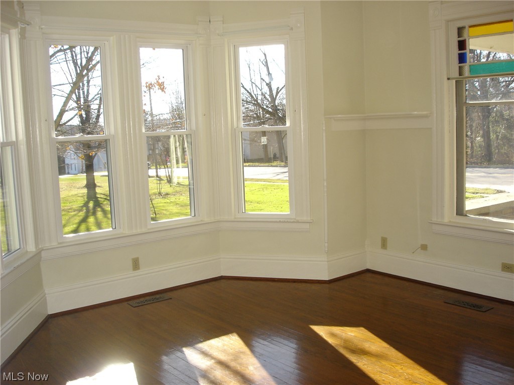 18245 Madison Road Middlefield, OH 44062 - Photo 3 of 37 Beautiful bay window in front living room.