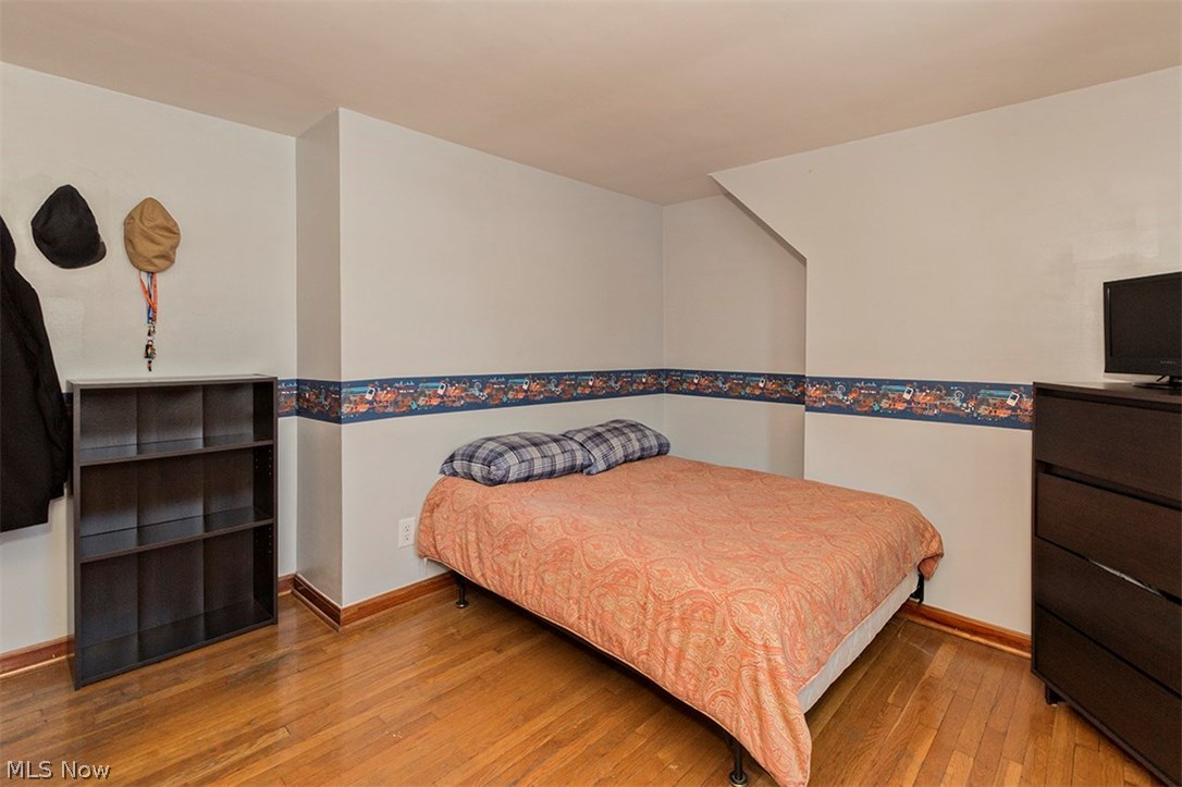 1117 Winston Road Cleveland, OH 44121 - Photo 22 of 31