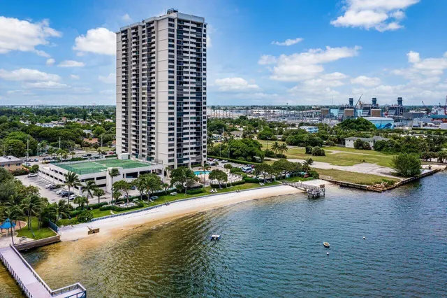 $349,000 | 5600 North Flagler Drive, Unit 505, West Palm Beach, FL 33407