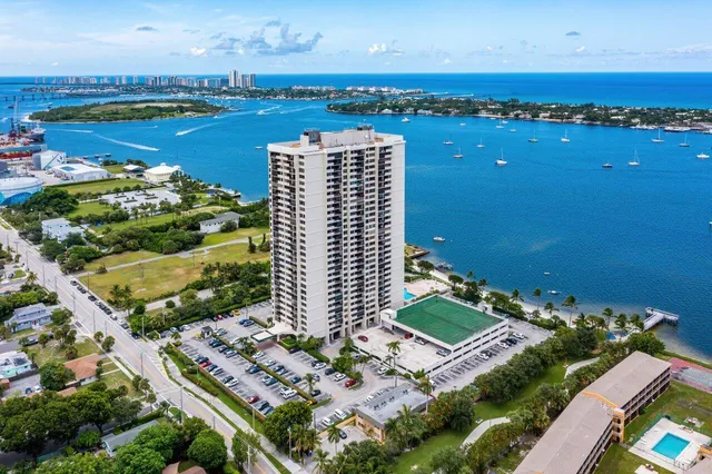 $349,000 | 5600 North Flagler Drive, Unit 505, West Palm Beach, FL 33407