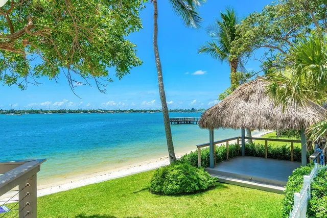 $349,000 | 5600 North Flagler Drive, Unit 505, West Palm Beach, FL 33407