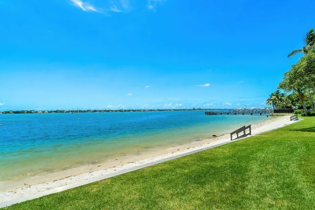 $349,000 | 5600 North Flagler Drive, Unit 505, West Palm Beach, FL 33407