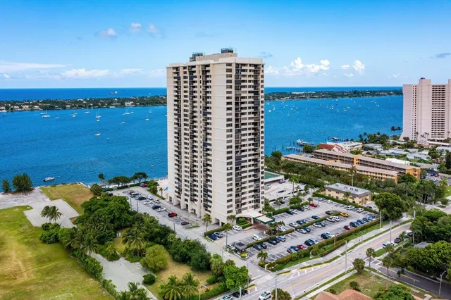 $349,000 | 5600 North Flagler Drive, Unit 505, West Palm Beach, FL 33407