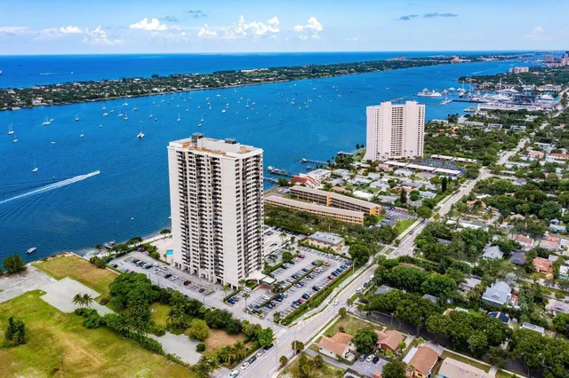 $349,000 | 5600 North Flagler Drive, Unit 505, West Palm Beach, FL 33407
