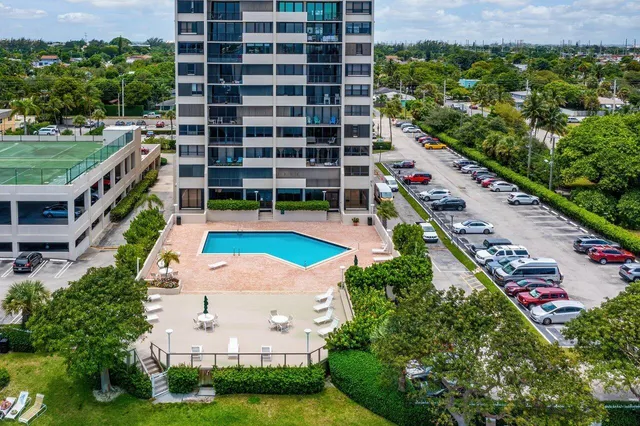$349,000 | 5600 North Flagler Drive, Unit 505, West Palm Beach, FL 33407