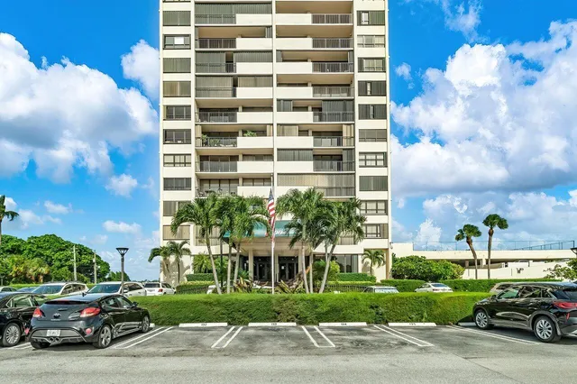 $349,000 | 5600 North Flagler Drive, Unit 505, West Palm Beach, FL 33407