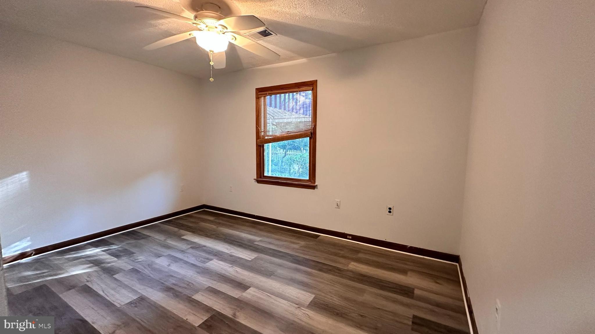 8334 Idylwood Road Vienna, VA 22182 - Photo 15 of 24