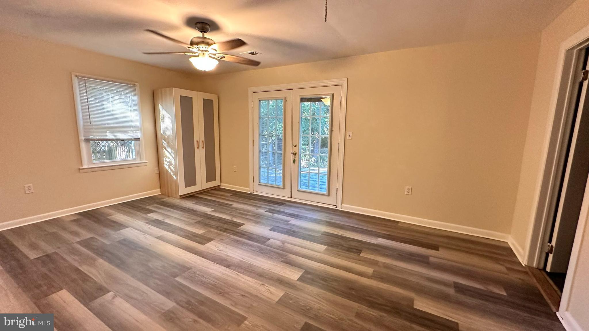 8334 Idylwood Road Vienna, VA 22182 - Photo 10 of 24