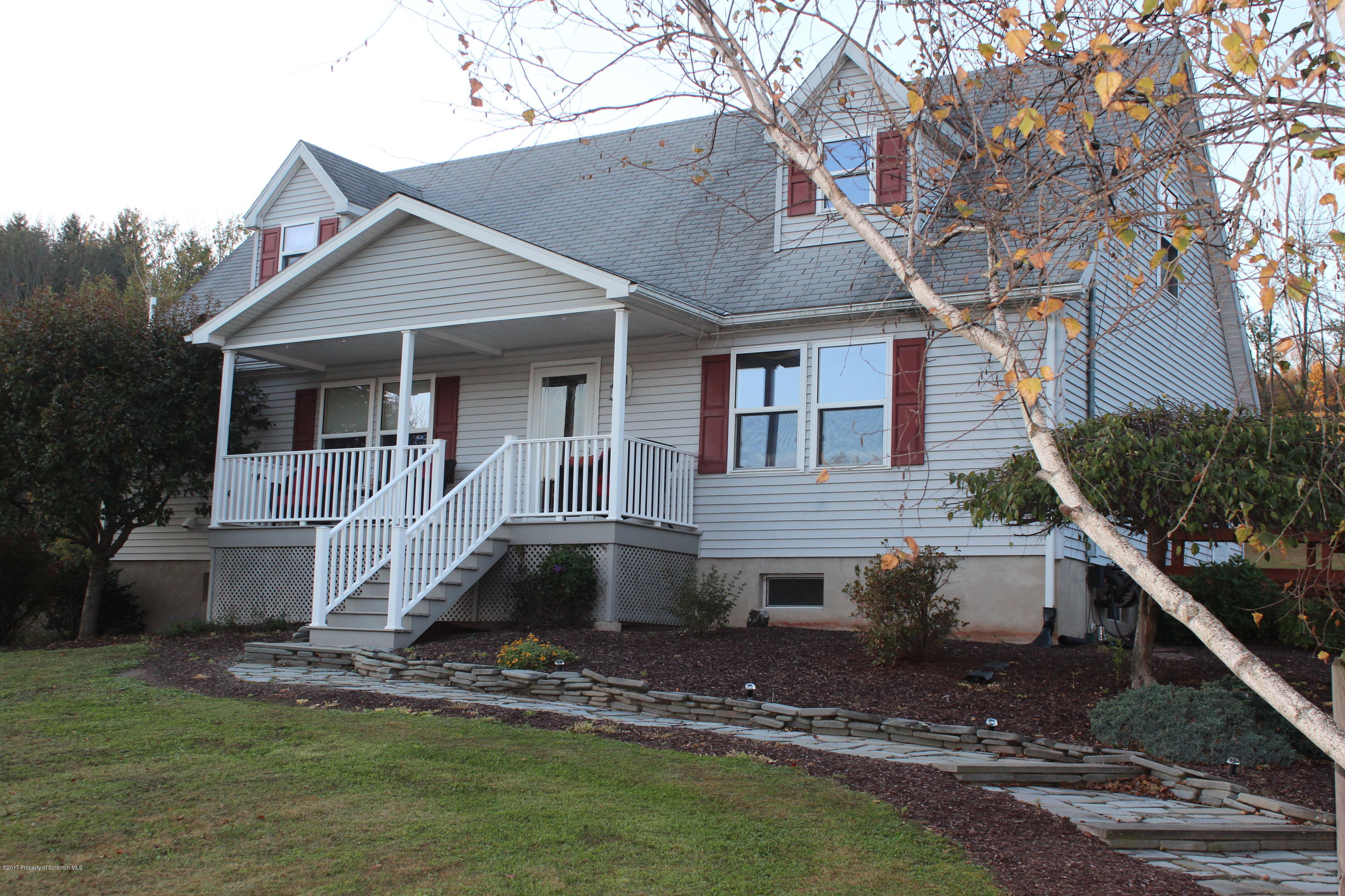 225 Highland Road Dalton, PA 18414 - Photo 3 of 39 Gallery Image 3