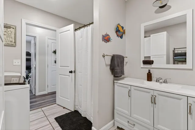 $549,000 | 1525 Roosevelt Trail, Raymond, ME 04071