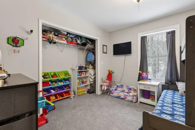 $549,000 | 1525 Roosevelt Trail, Raymond, ME 04071