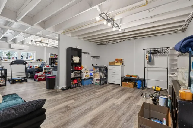 $549,000 | 1525 Roosevelt Trail, Raymond, ME 04071