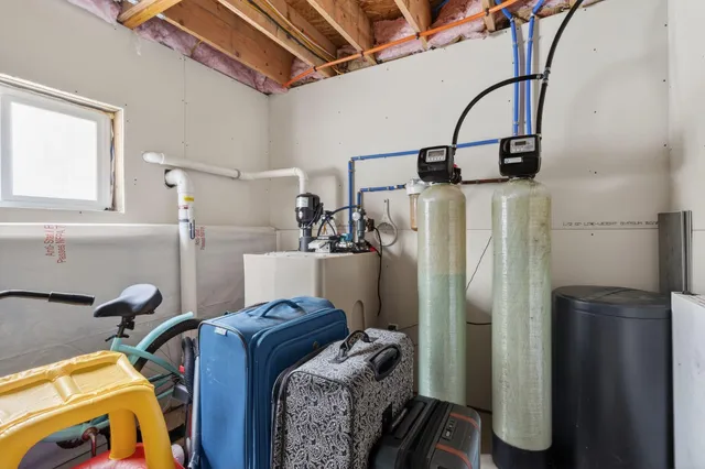 $549,000 | 1525 Roosevelt Trail, Raymond, ME 04071