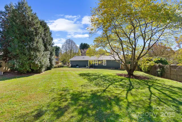 $499,000 | 2375 Rosemont Court, Hendersonville, NC 28791