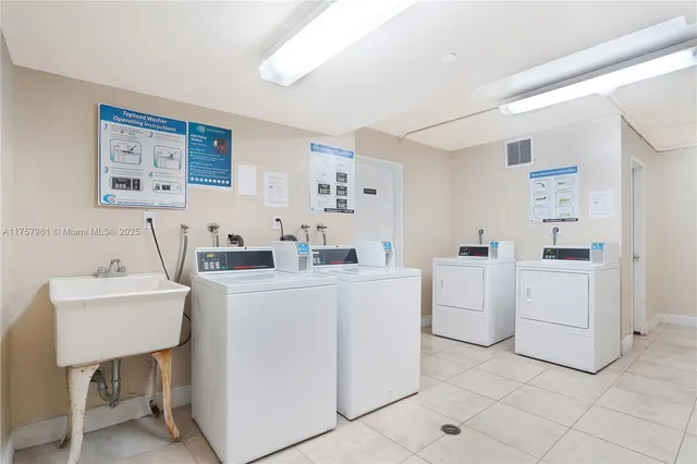 $4,550 | 5101 Collins Avenue, Unit 14G, Miami Beach, FL 33140