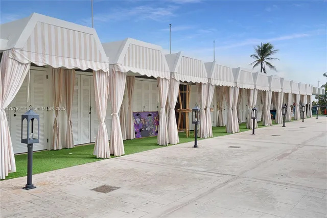 $4,550 | 5101 Collins Avenue, Unit 14G, Miami Beach, FL 33140