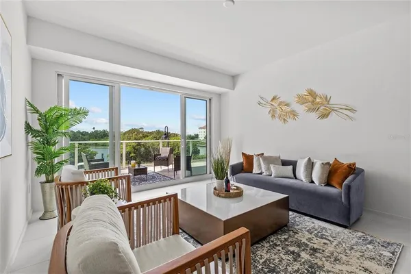 $1,395,000 | 1020 Sunset Point Road, Unit 112, Clearwater, FL 33755