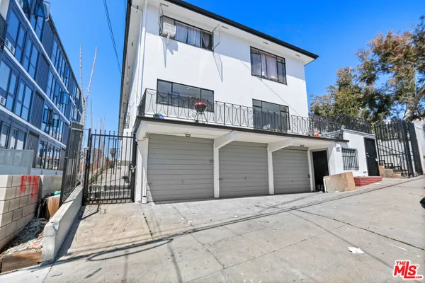 $2,450,000 | 151 South Mountain View Avenue, Los Angeles, CA 90057