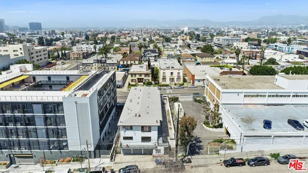 $2,450,000 | 151 South Mountain View Avenue, Los Angeles, CA 90057