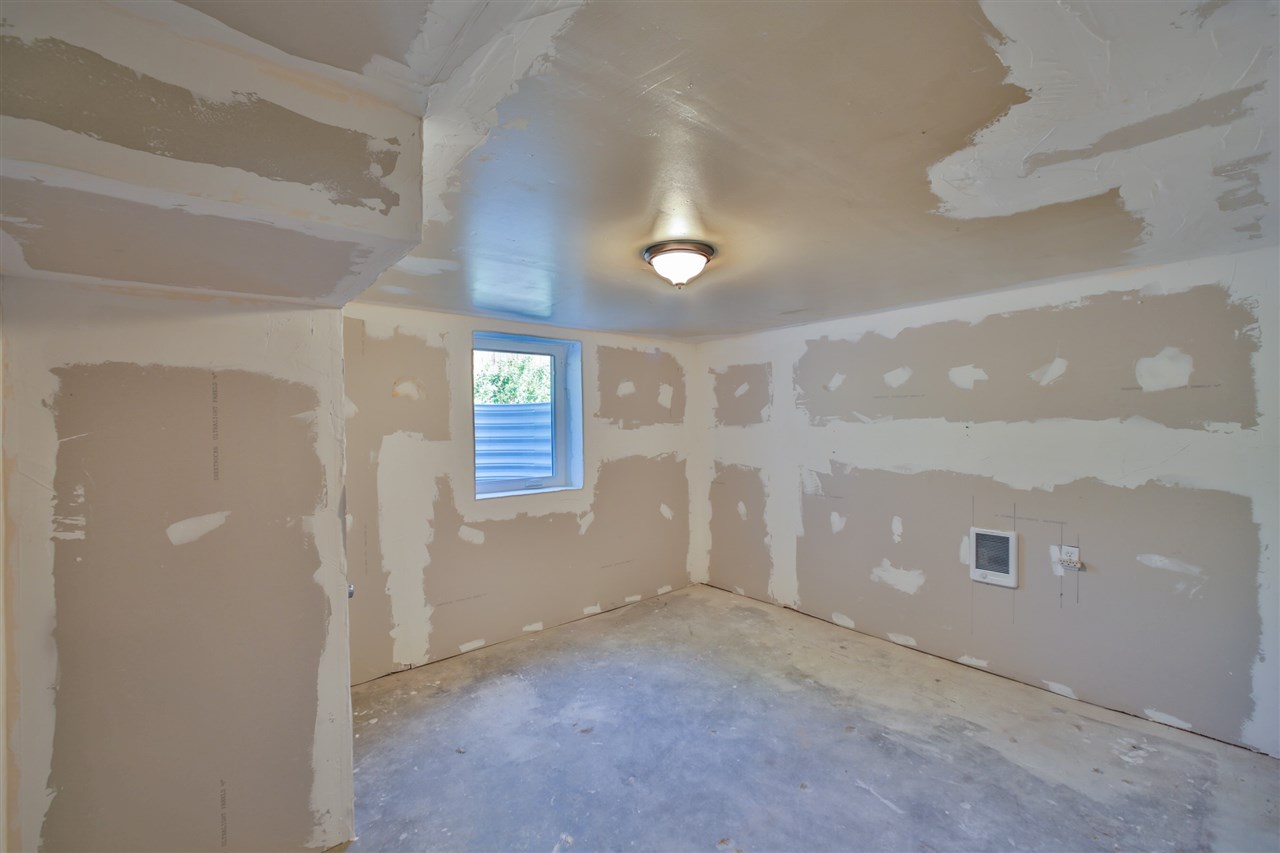 2916 Ella Road Spokane, WA 99212 - Photo 2 of 19