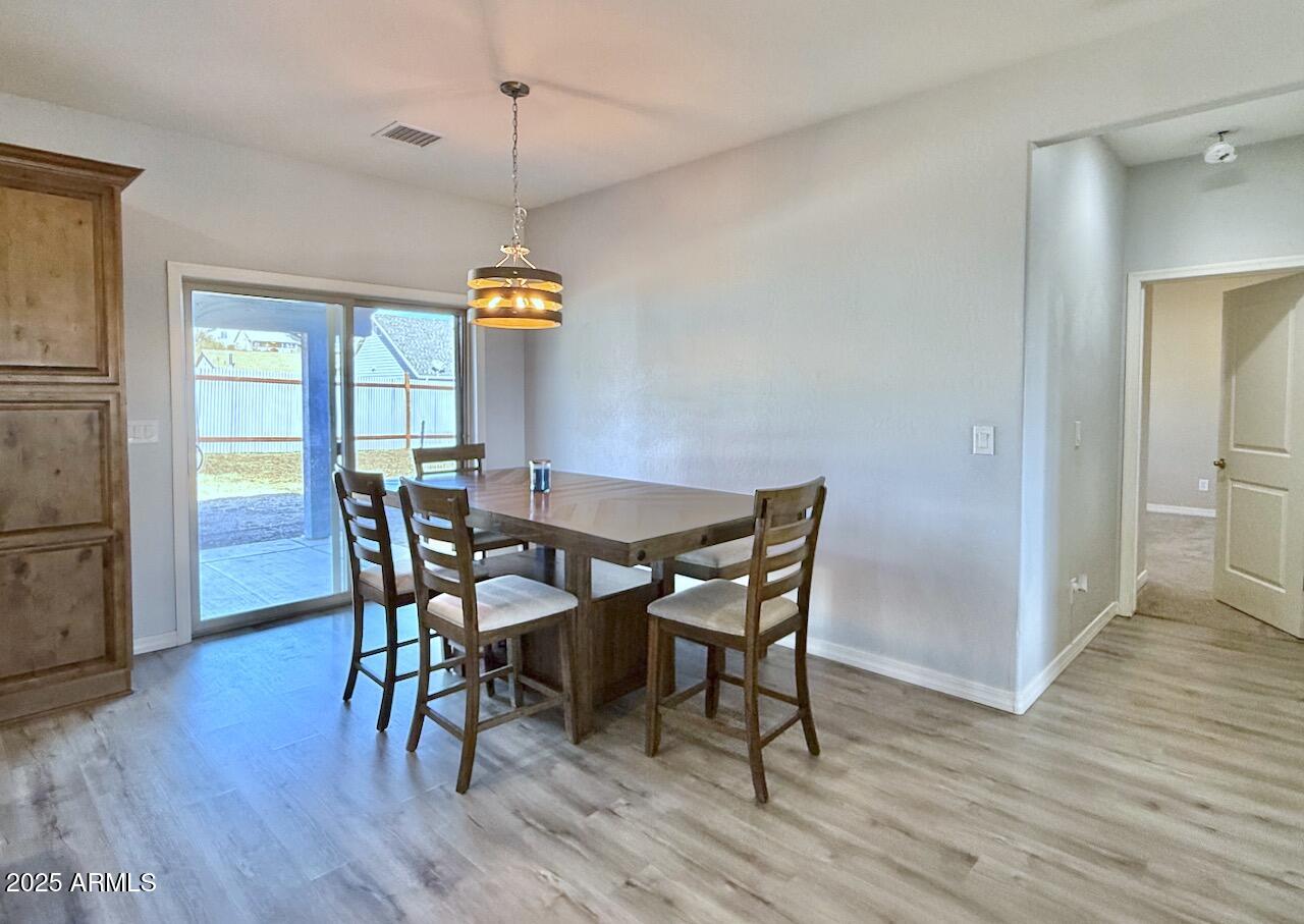 17642 East Trails End Road Mayer, AZ 86333 - Photo 7 of 43 07 Dining