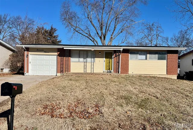 $169,900 | 1715 Beecher Drive, Dellwood, MO 63136
