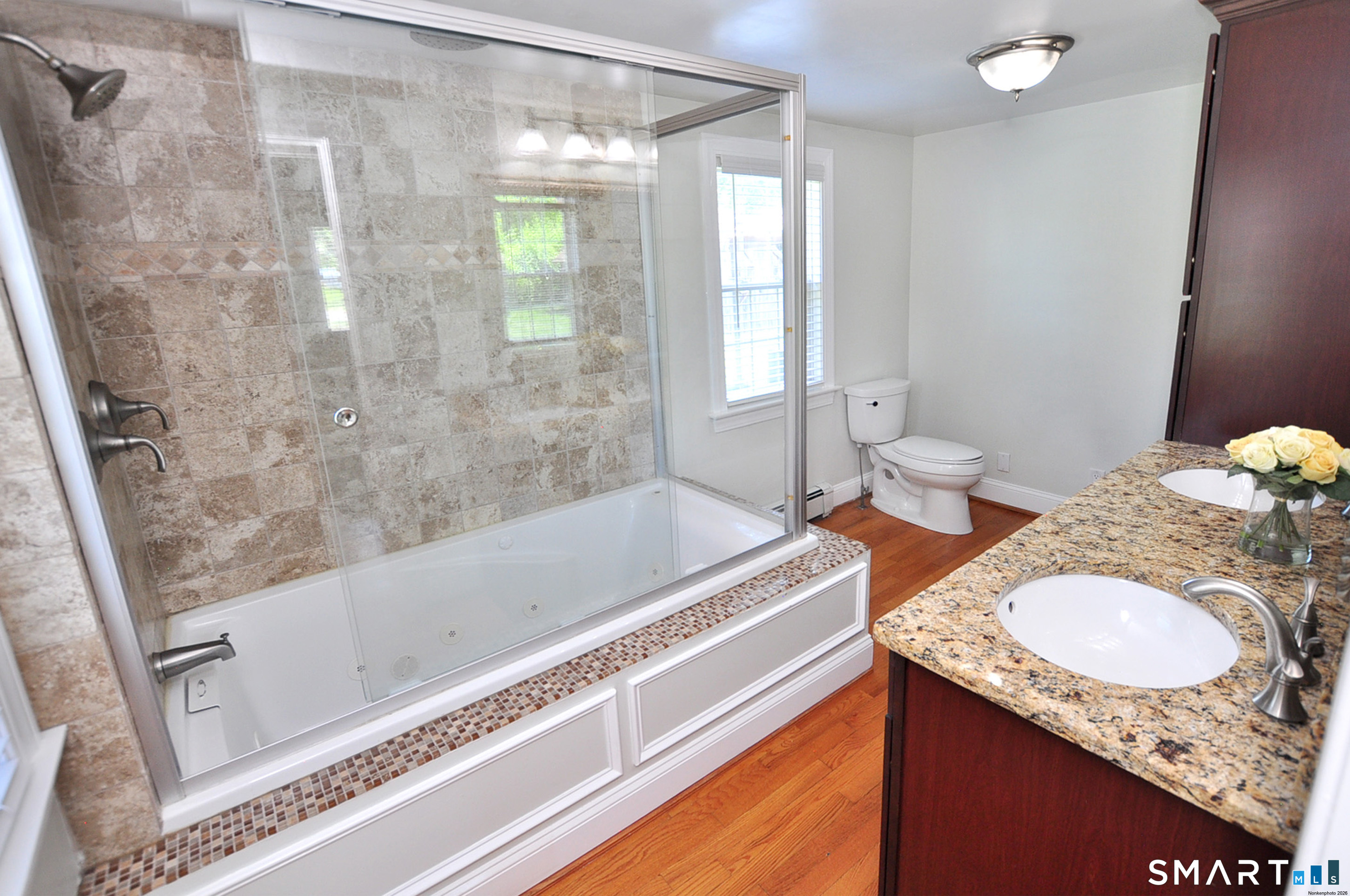 26 Village Road Simsbury, CT 06070 - Photo 17 of 32