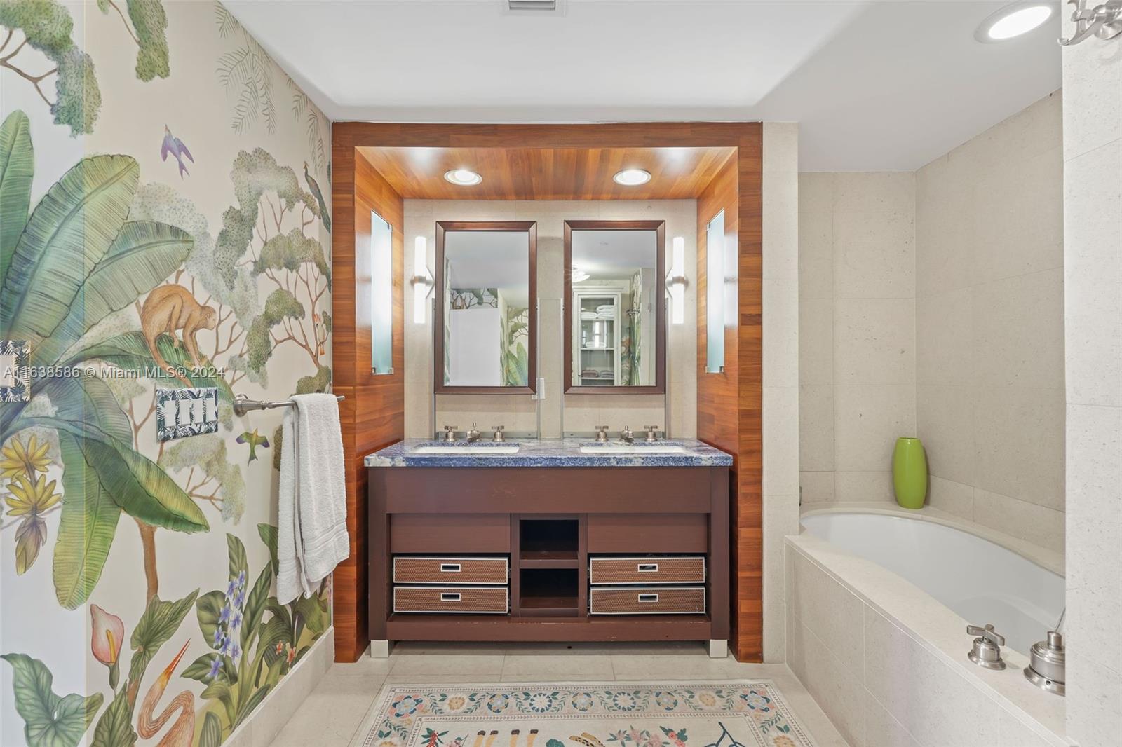 6799 Collins Avenue, Unit 1601 Miami Beach, FL 33141 - Photo 23 of 64