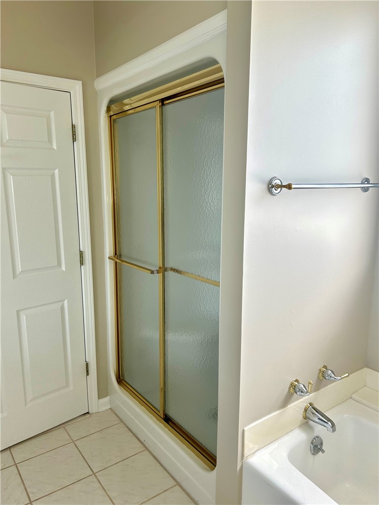 116 Buttercup Trail Anderson, SC 29621 - Photo 23 of 49 This bathroom offers a practical shower and a classic bathtub.