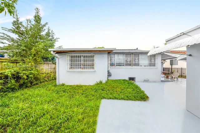 $875,000 | 943 Southwest 9th Avenue, Miami, FL 33130