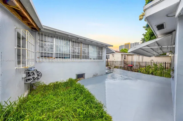 $875,000 | 943 Southwest 9th Avenue, Miami, FL 33130