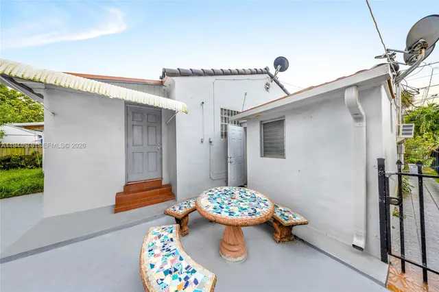 $875,000 | 943 Southwest 9th Avenue, Miami, FL 33130