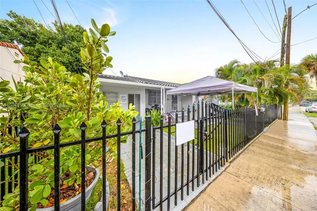 $875,000 | 943 Southwest 9th Avenue, Miami, FL 33130