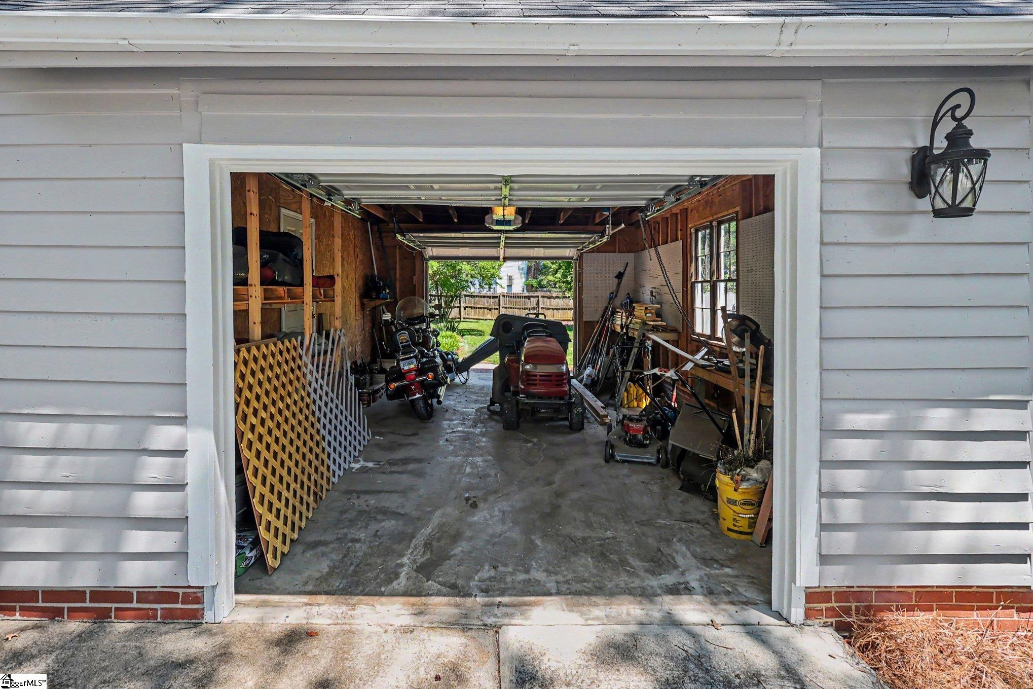 103 Walker Way Simpsonville, SC 29681 - Photo 3 of 36