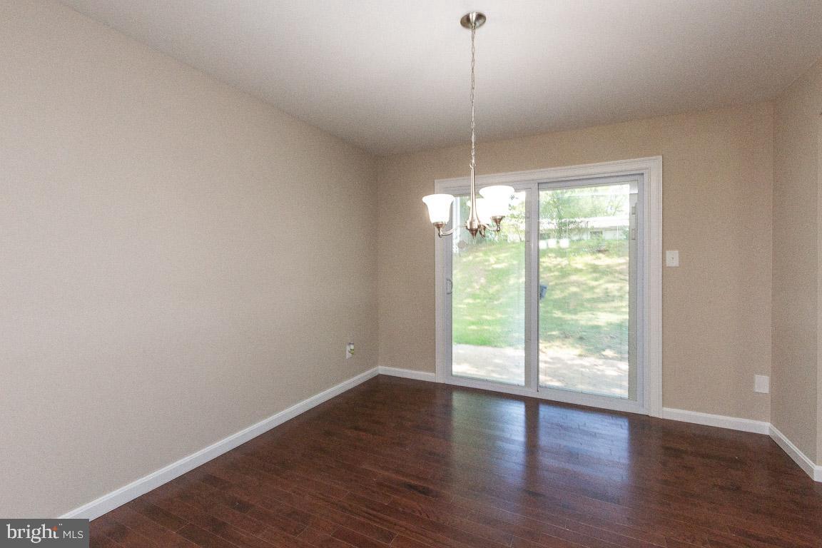 813 Lowander Lane Silver Spring, MD 20901 - Photo 4 of 25 Dining room